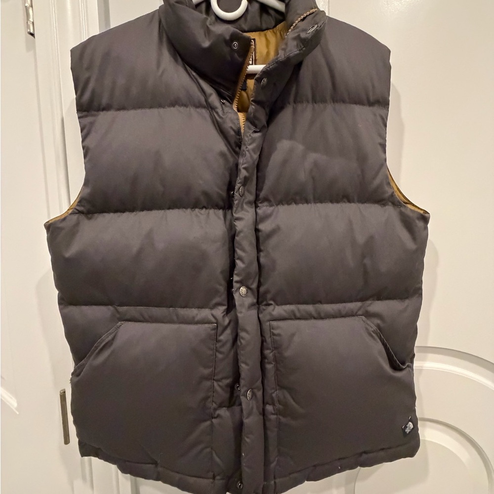 The North Face Men's Dark Gray Puffer Vest